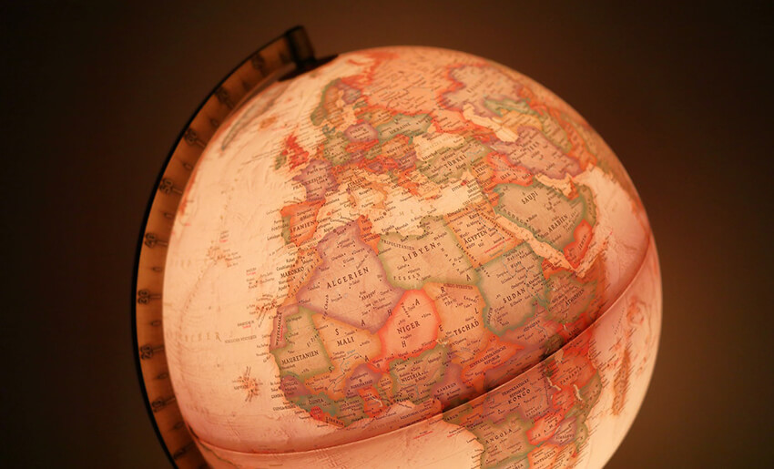 Глобусы: Путешествие по миру в вашей комнате